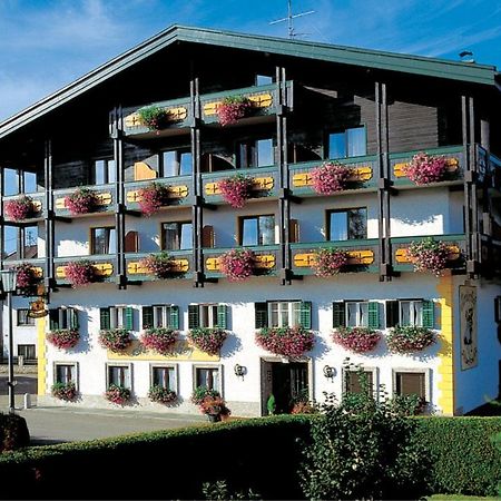 Tirolerhof Otel Sankt Georgen im Attergau Dış mekan fotoğraf